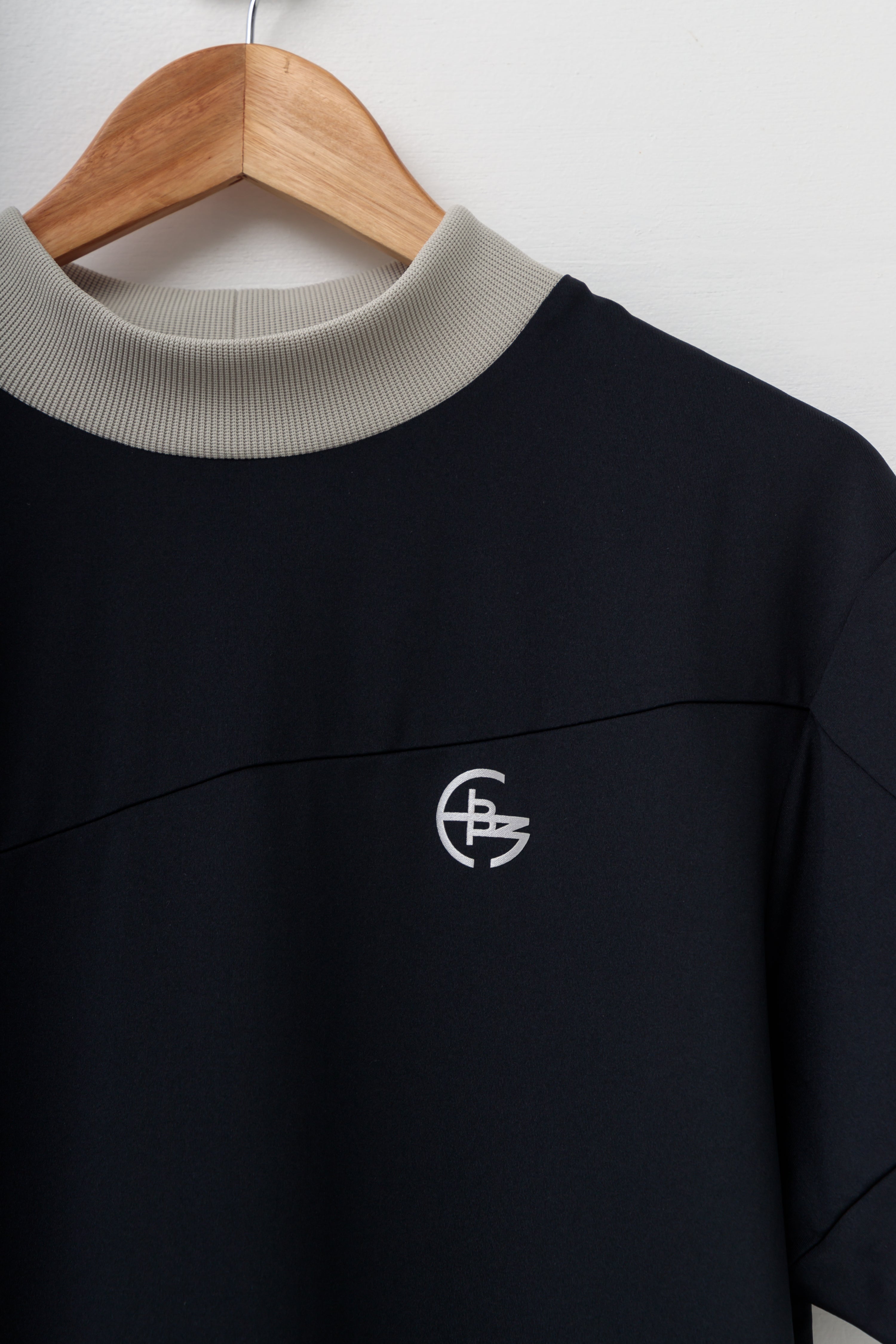 【50%OFF】リブ衿スラッシュバイカラーモック