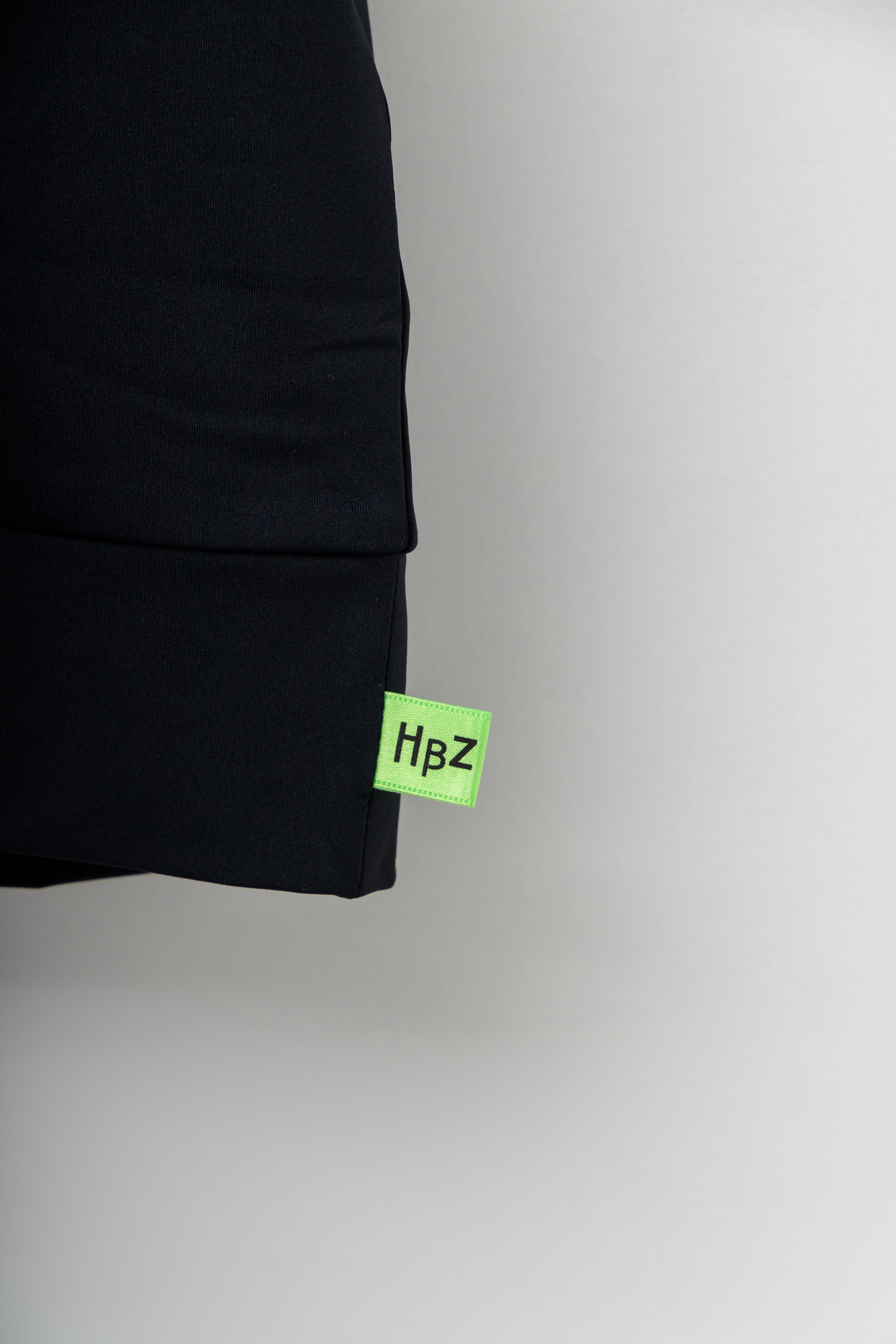 【50%OFF】リブ衿スラッシュバイカラーモック