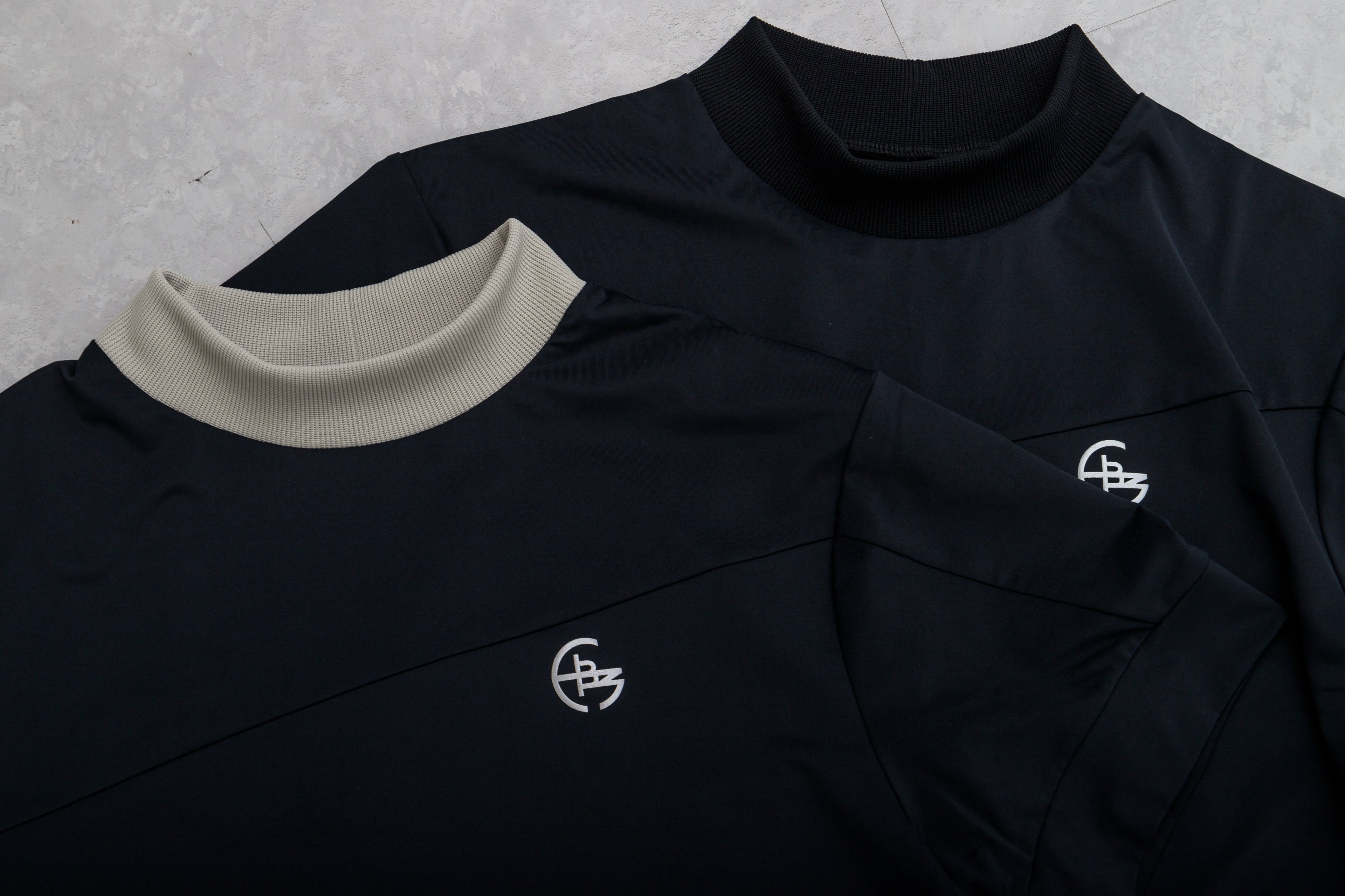 【50%OFF】リブ衿スラッシュバイカラーモック