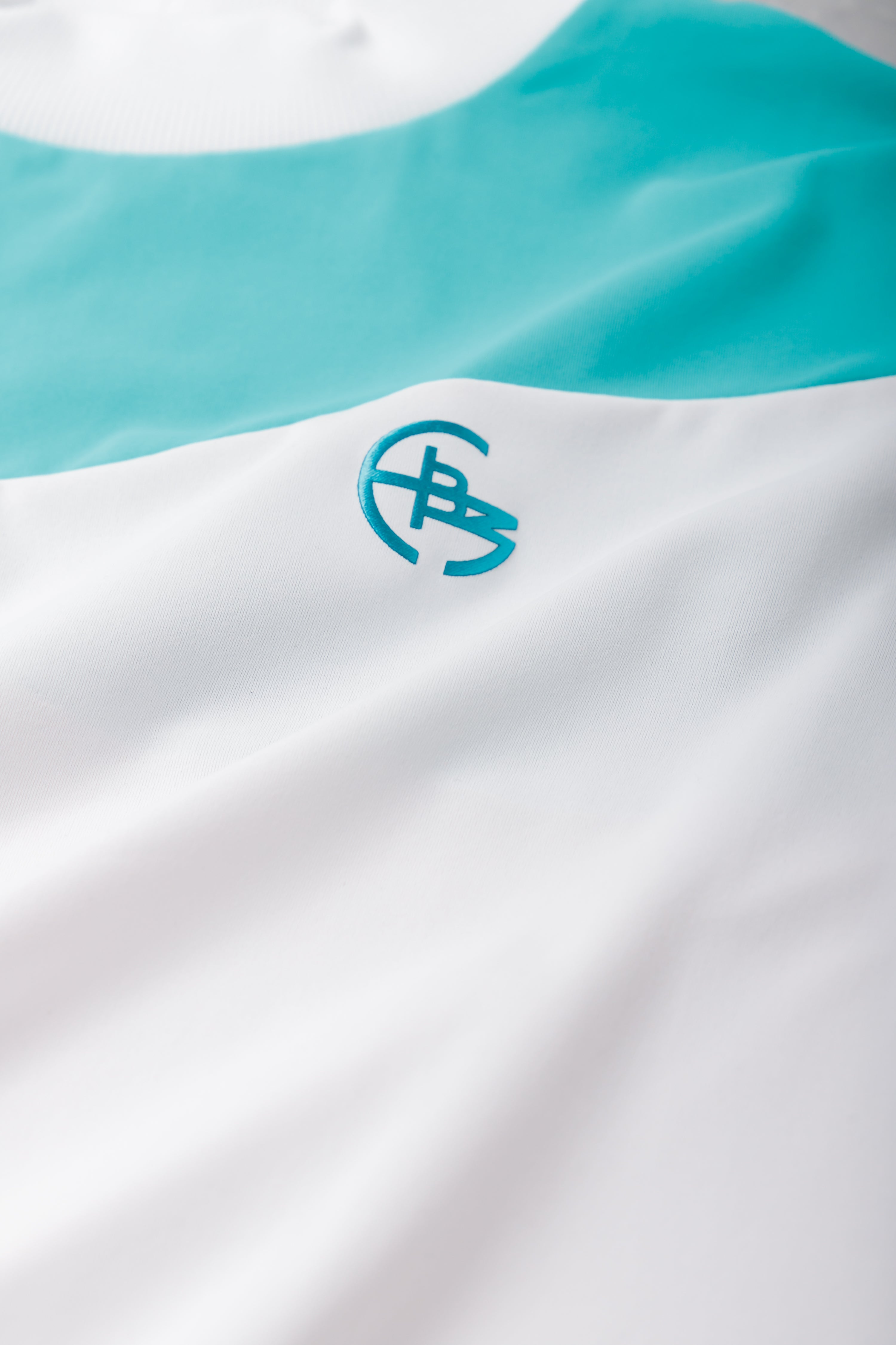 【50%OFF】リブ衿スラッシュバイカラーモック