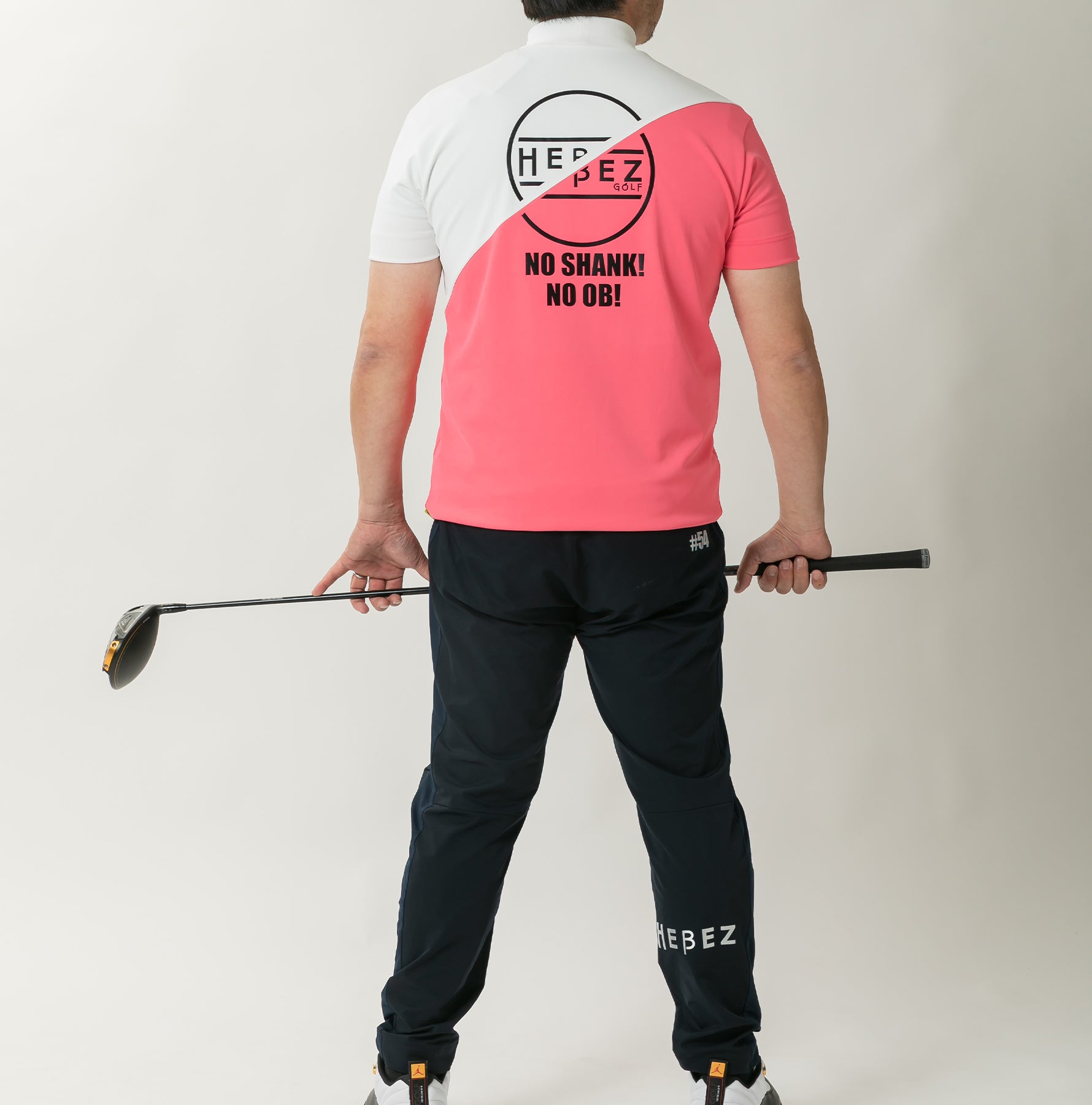 【50%OFF】スラッシュバイカラーモックネック