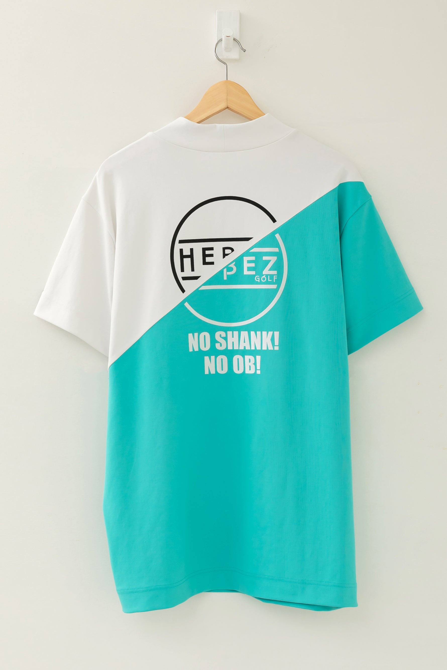 【50%OFF】スラッシュバイカラーモックネック