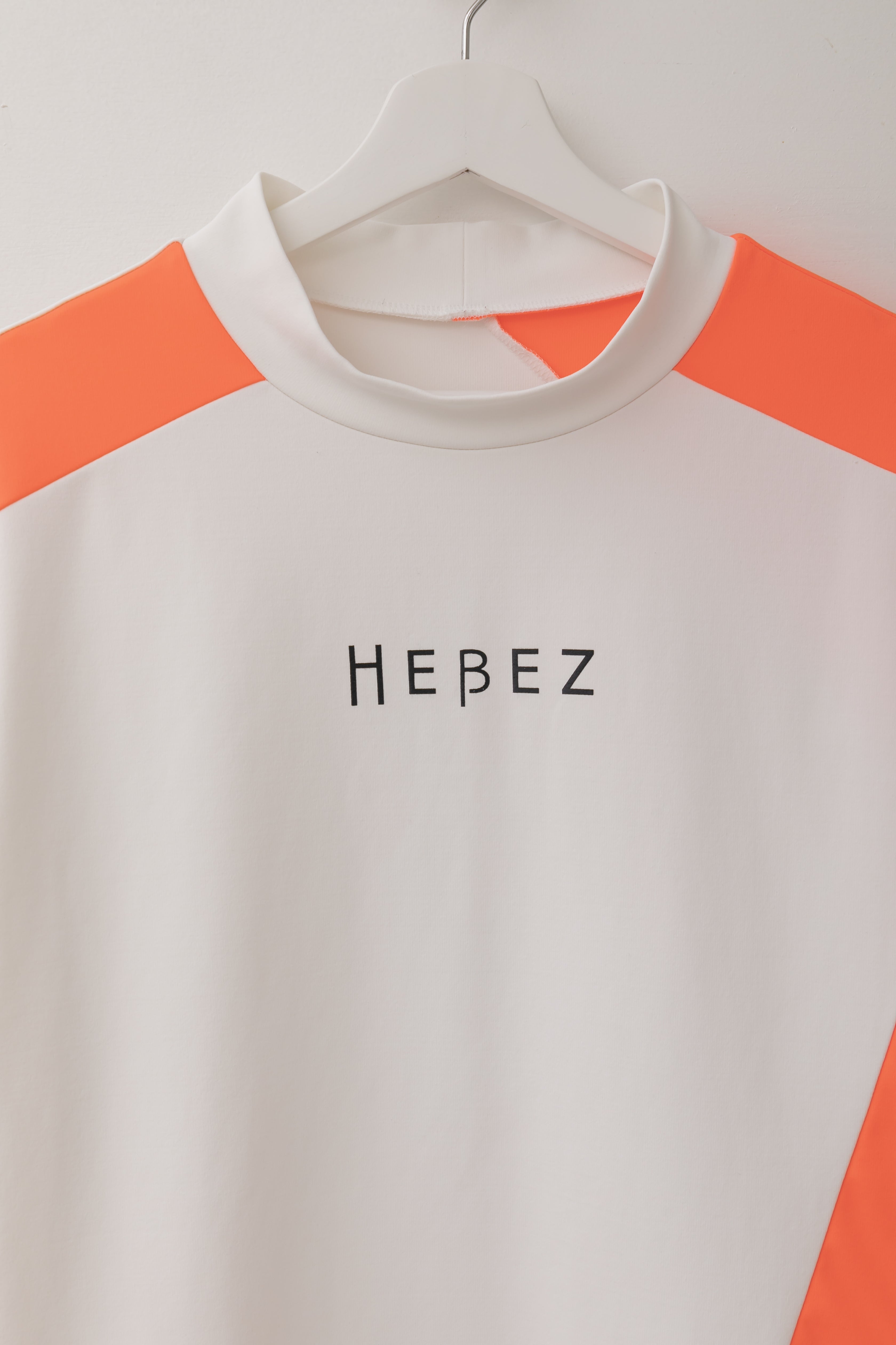 【50%OFF】スライドカットモックネック