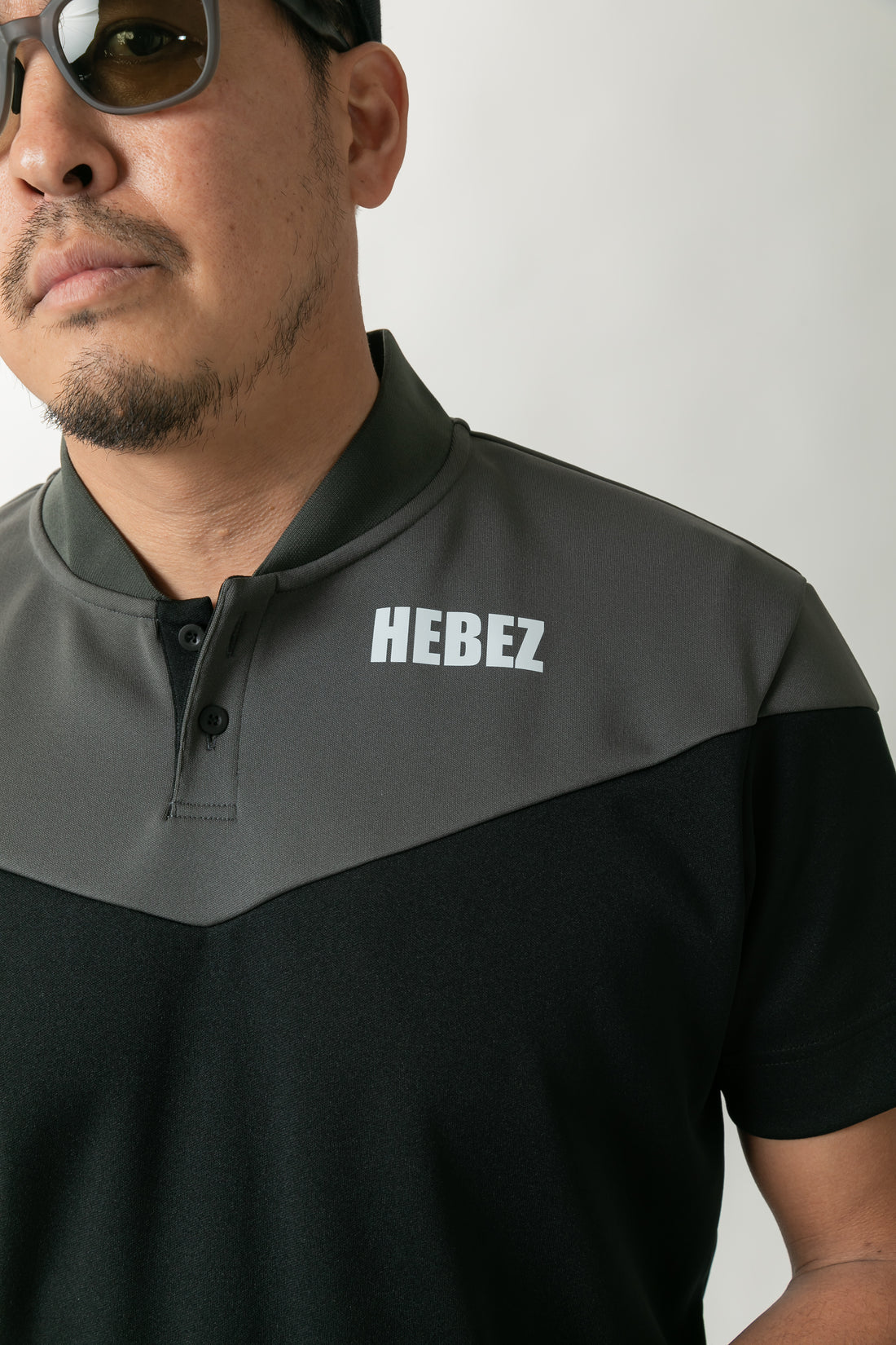 【50%OFF】メタプリントバイカラーラウンドネックポロ