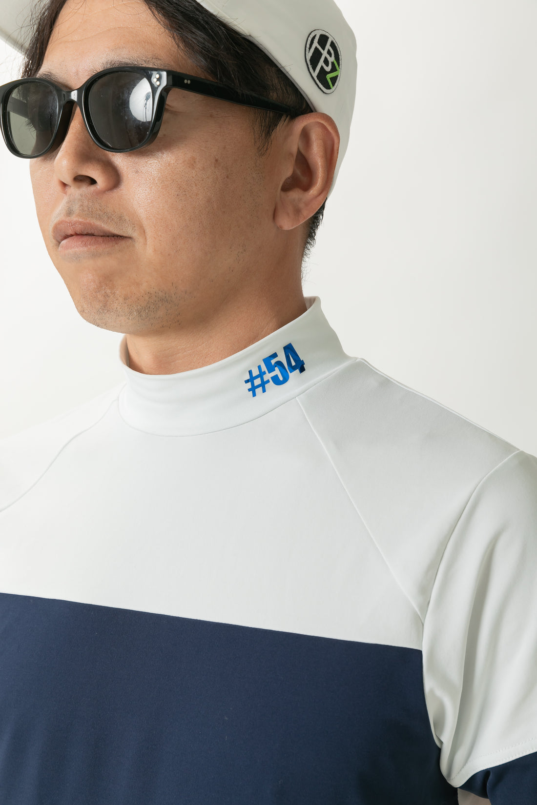 【50%OFF】ラインカラーメタプリントモックネック