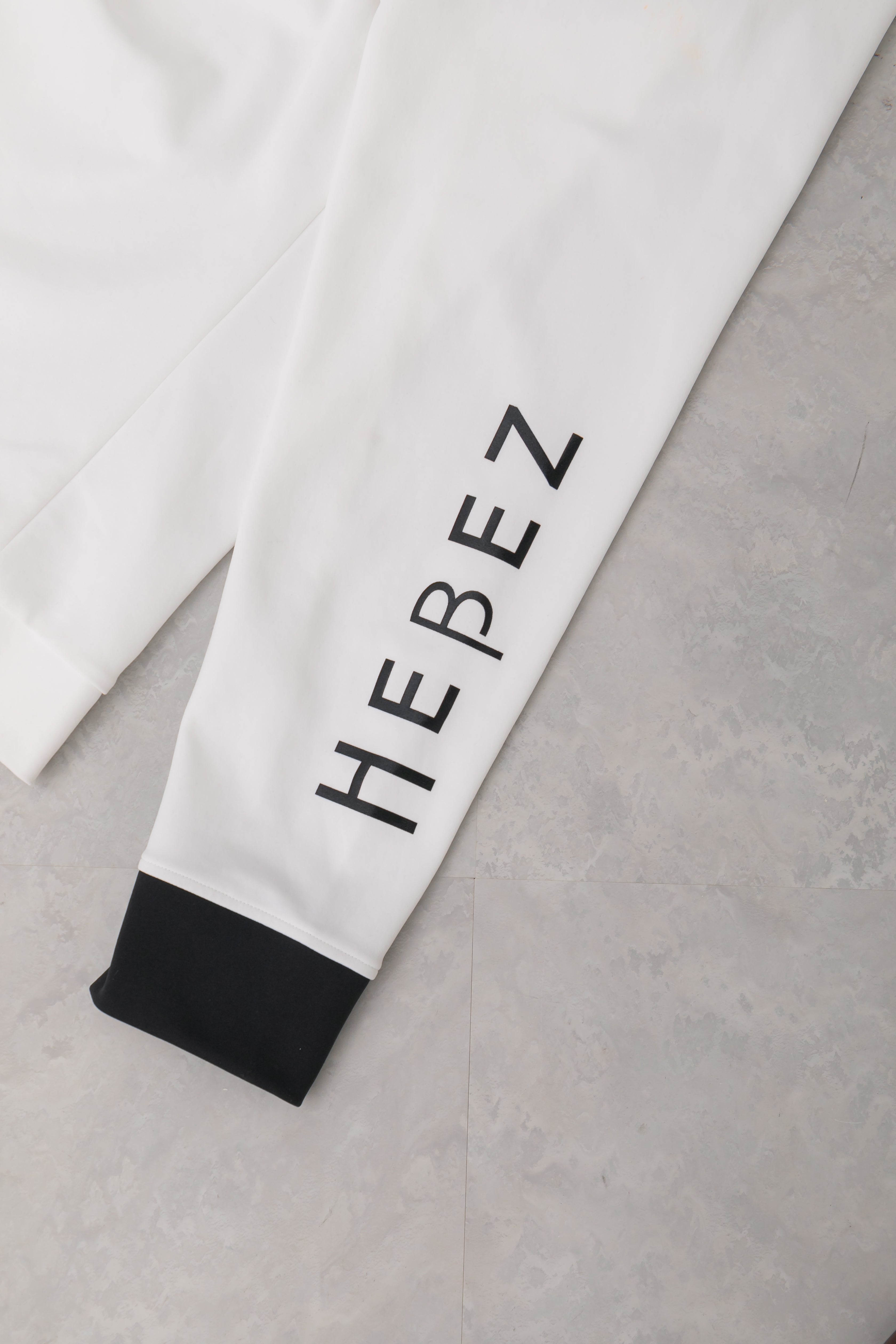 【50%OFF】ラインロングスリーブモック