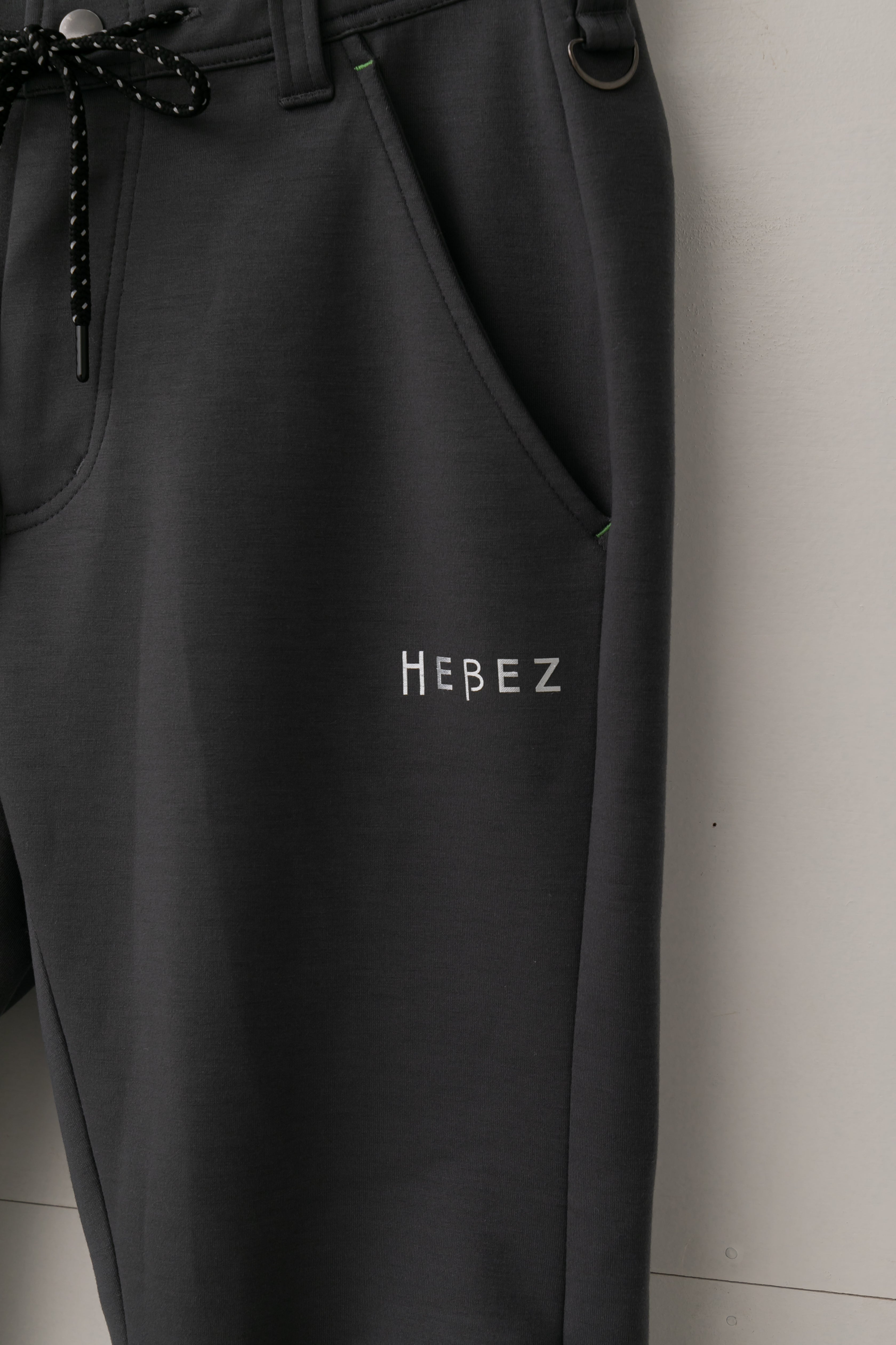 【50%OFF】ダンボール立体シルエットパンツ