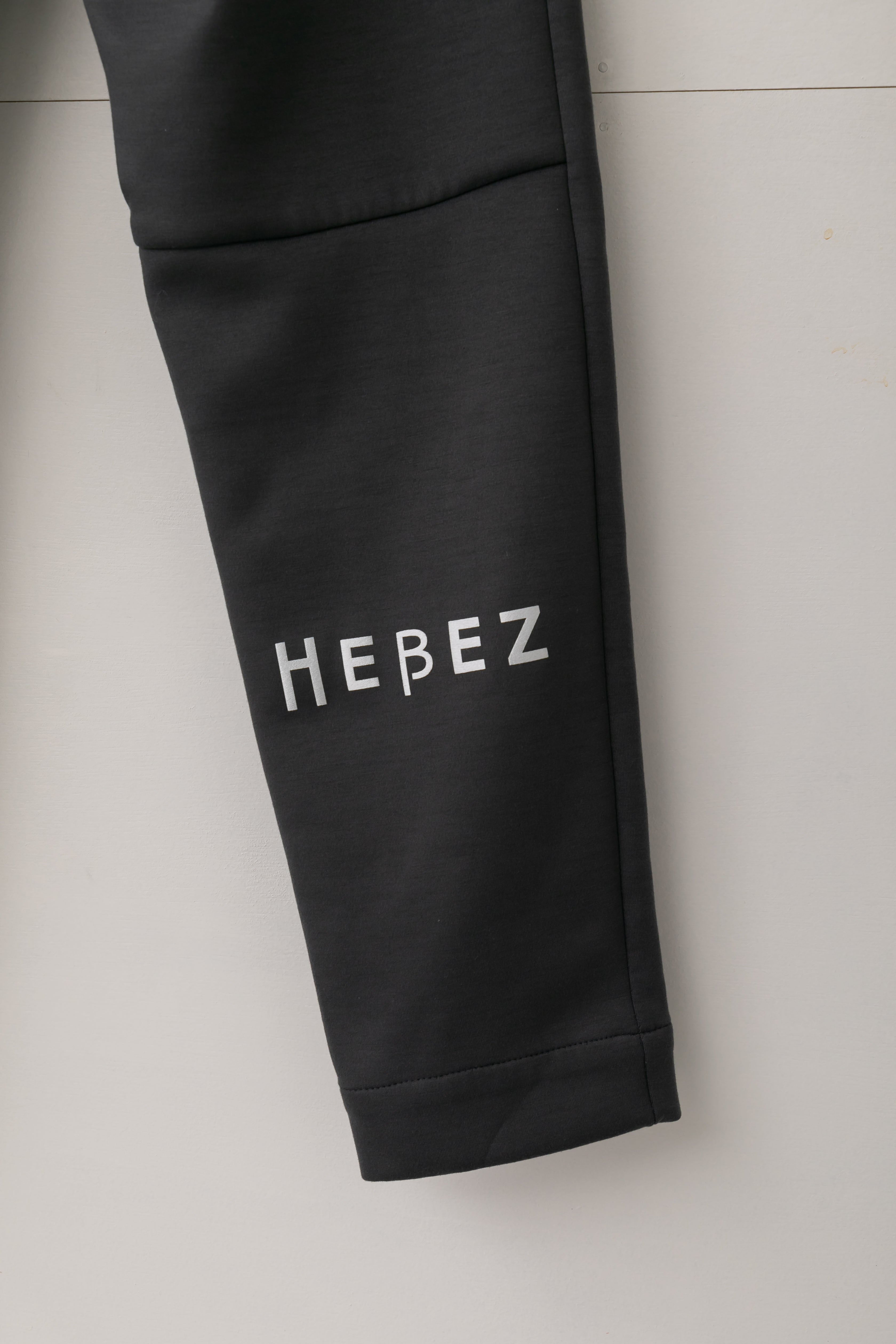 【50%OFF】ダンボール立体シルエットパンツ