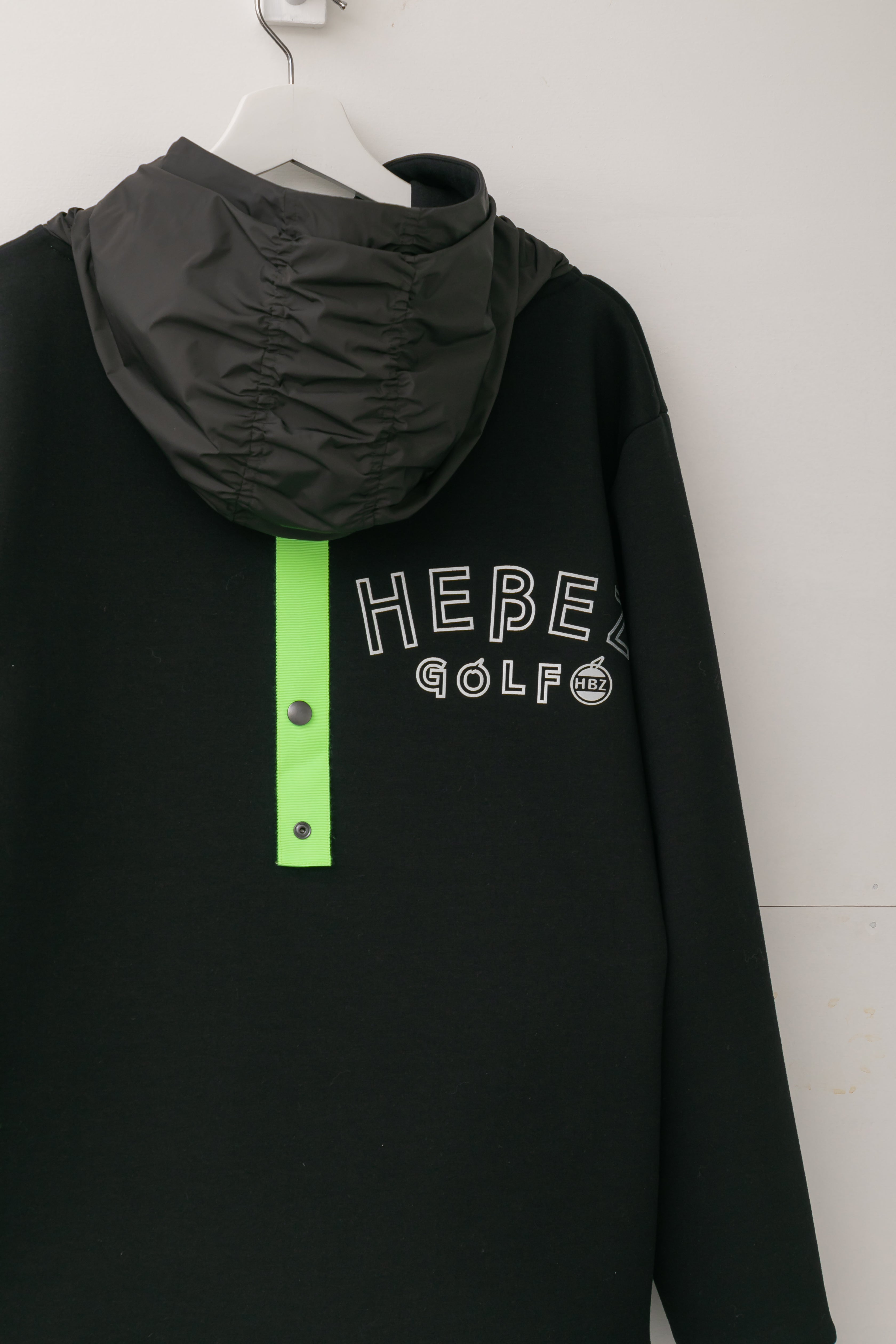 【50%OFF】タフタフーディダンボールTOPS