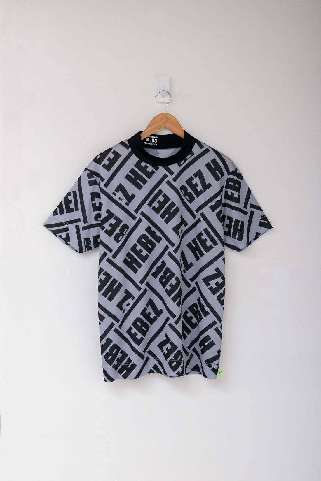 【50%OFF】HEBEZ WEAVING柄モックネック