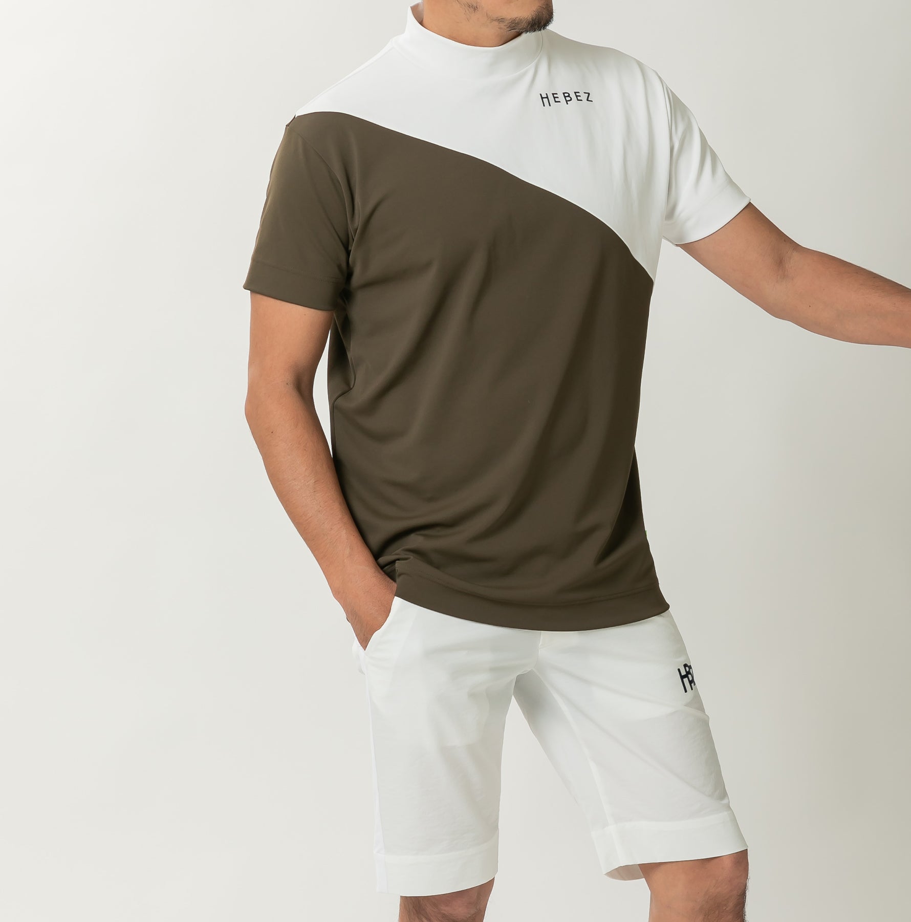 スラッシュバイカラーモックネック – HEBEZ