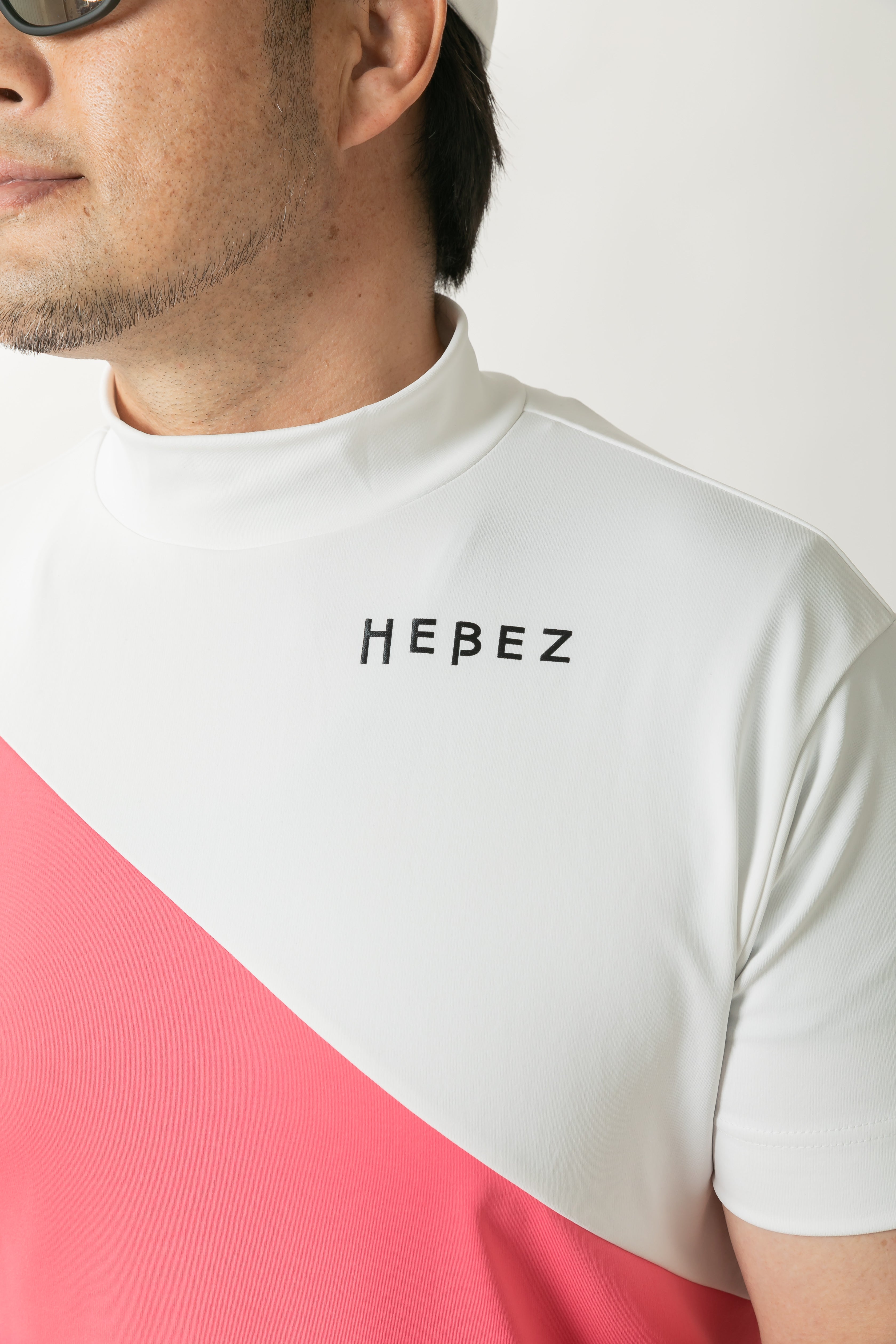スラッシュバイカラーモックネック – HEBEZ