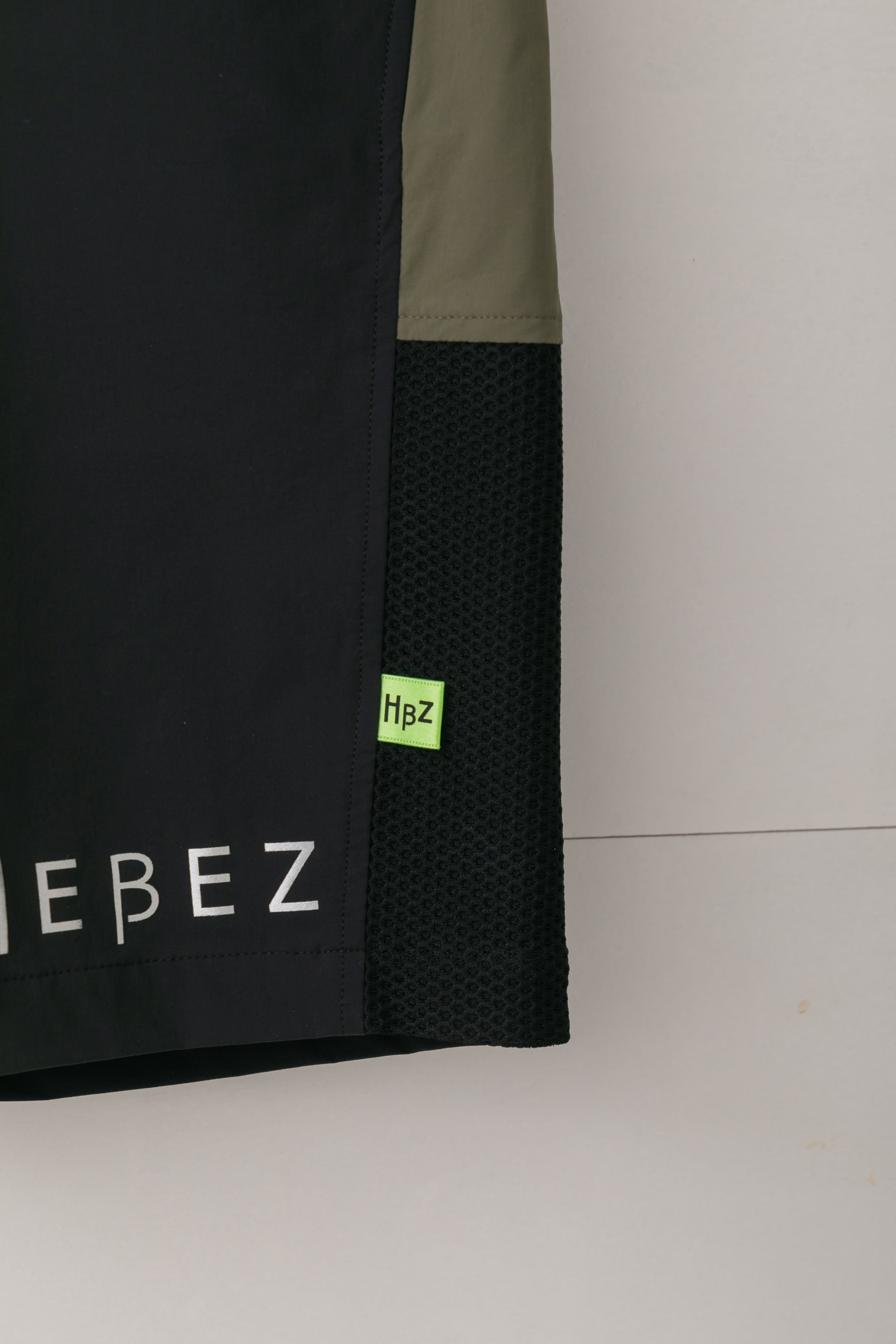 50%OFF】メッシュ切り替えショートパンツ – HEBEZ